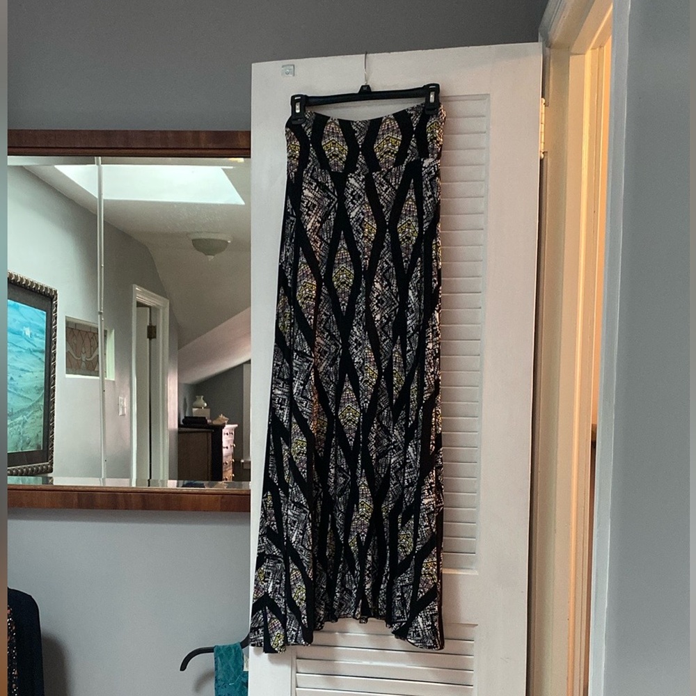 Market & Spruce Black and Gold Maxi Skirt